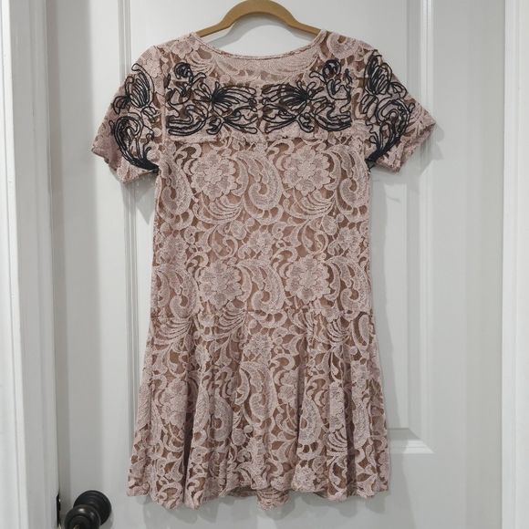 FREE PEOPLE Beautiful Dreamer Blush With Black Embroidery Mini Lace Dress, XS - Picture 13 of 16
